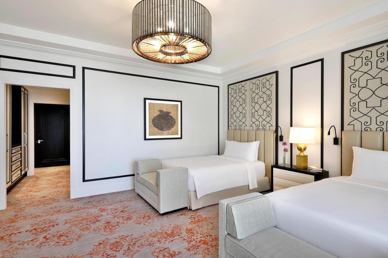 מלון The St. Regis 5*