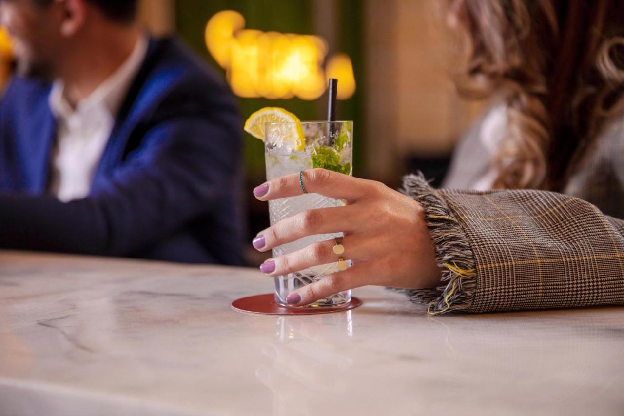 The St. Regis Отель
